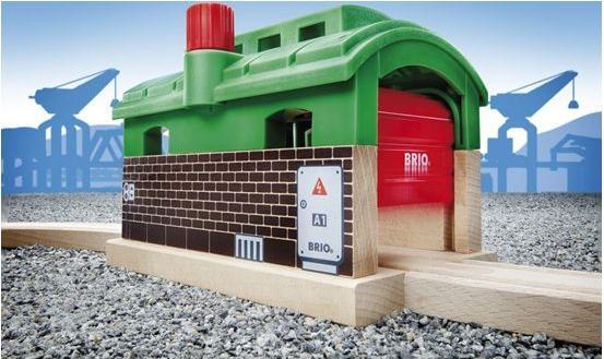 Image du produit Brio Remise à locomotives avec porte roulante