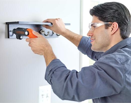 Actual product image Black & Decker Blac cordless screwdriver BDCSFL20C-QW 3.6V with bar function and integrated torch (Rechargeable battery operated)
