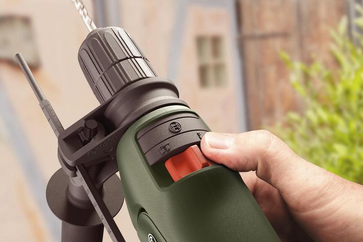 Produktbild Bosch Home & Garden Schlagbohrmaschine EasyImpact 600 mit Tragekoffer (Netzbetrieb)
