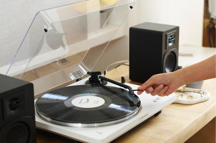 Productafbeelding Audio-Technica AT-LP70XBTWS (Volautomatisch)