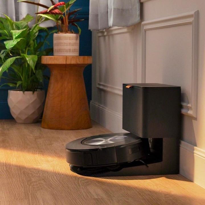 Image du produit iRobot Roomba Combo j7+ (Robot d'aspiration et de nettoyage)