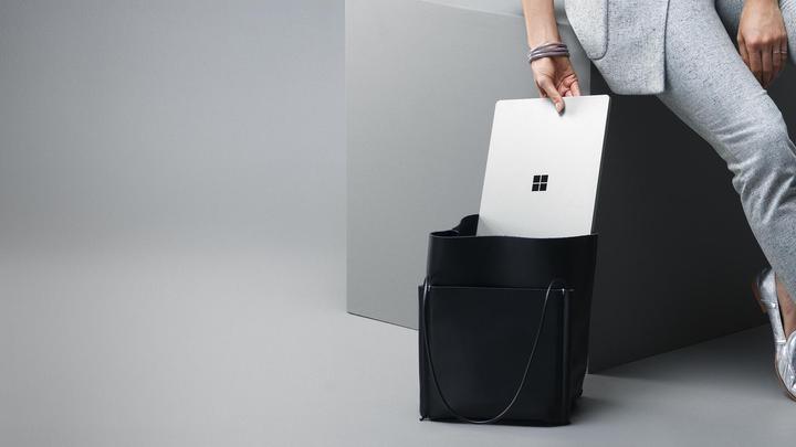 Actual product image Microsoft Surface Laptop (13.50", Intel Core i5-7200U, 8 GB, 256 GB, CH)