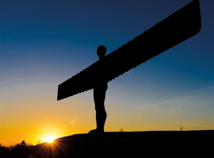 Actual product image Angel of The North II Canvas Print (60 x 80 cm)