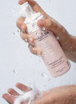 Produktbild Madara MÃDARA - Intim Hyaluron-Lactic Intim Wash - Intimate Washing Foam - 150ml (150 ml, Intimwaschlotion)