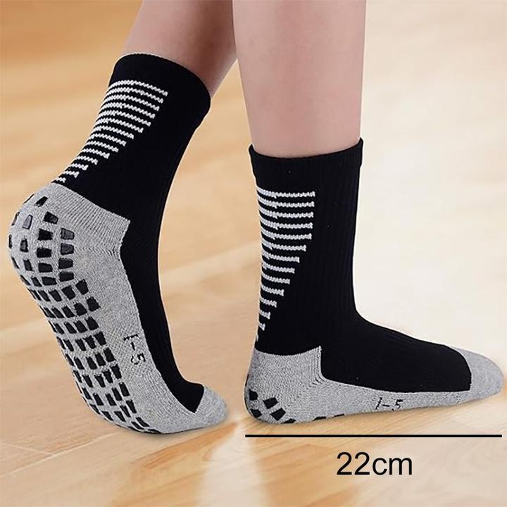 Image du produit Cbx Set de football 3 pièces manchettes de football, protège-tibias et chaussettes 150 - 175 cm (L)