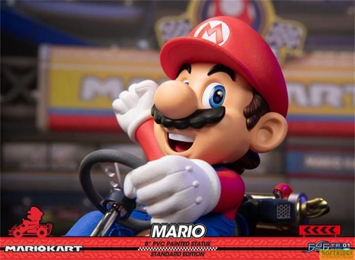 Produktbild First 4 Figures Mario Kart PVC Statue Mario - Standard Edition