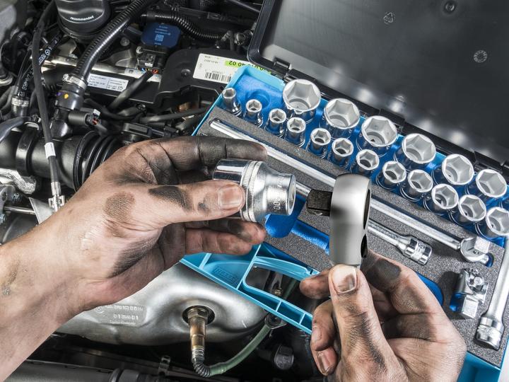 Actual product image HAZET Socket set 900 ∙ Square, hollow 12.5 mm (1/2 inch) ∙ Outside hexagon traction profile ∙ 10 - … (32 mm, 18 mm, 11 mm, 12 mm, 20 mm, 19 mm, 27 mm, 15 mm, 25 mm, 13 mm, 21 mm, 14 mm, 29 mm, 10 mm, 30 mm, 23 mm, 26 mm, 22 mm, 17 mm, 28 mm, 16 mm, 24 mm, 31 mm)