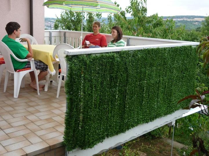 Immagine prodotto Swisshandel24 Schermo Privacy 300 x 150 cm Rivestimento frangivento per Balcone Terrazza Recinzione Abete Largo