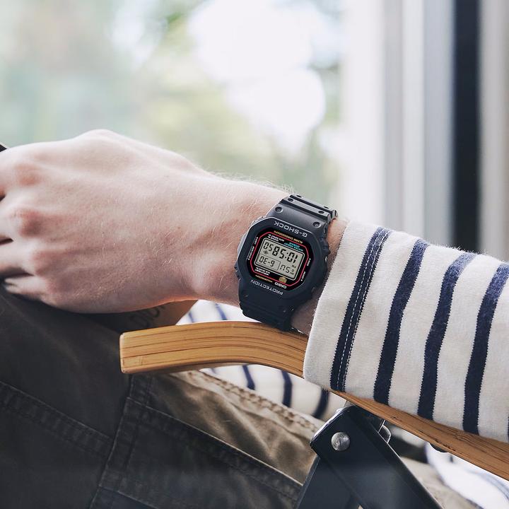 Image du produit Casio DW-5600RL-1ER (Montre numérique, 43 mm)