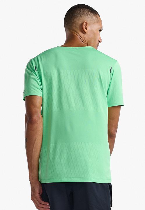 Image du produit 2XU Tee Light Speed Tech (S)