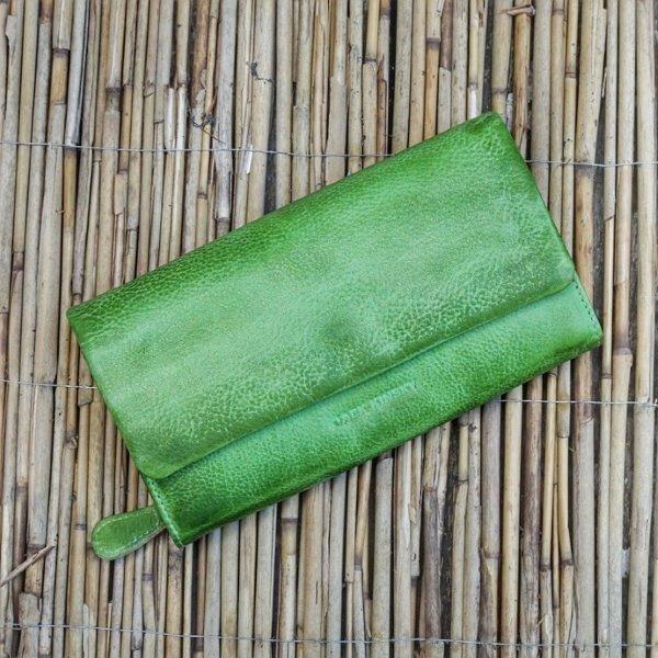 Actual product image Jack kinsky Nassau ladies wallet long apple