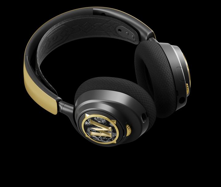 Produktbild SteelSeries Arctis Nova 7 WOW Edition (Kabellos, Kabelgebunden)