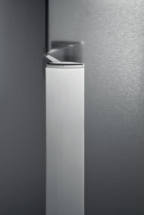 Actual product image Whirlpool WB70E 972 X (462 l)