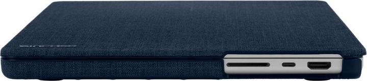 Actual product image Incase Woolenex (16", Apple)