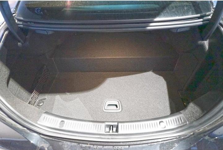 Immagine prodotto Aristar Vaschetta portaoggetti per Mercedes Classe E (W213) berlina ibrida plug-in dal 2016