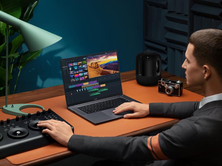 Produktbild Huawei MateBook 16s (16", Intel Core i7-12700H, 16 GB, 1000 GB, DE)