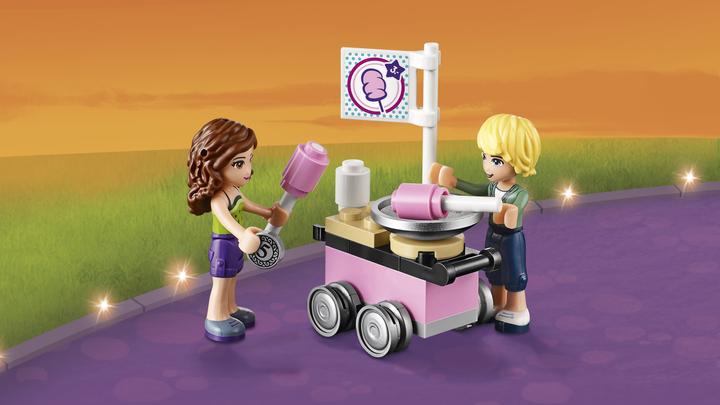 Image du produit LEGO Autos-tamponneuses Friends dans un parc d'attractions (41133, LEGO Friends)