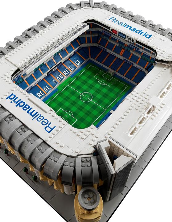 Produktbild LEGO Real Madrid - Santiago Bernabéu Stadion (10299, LEGO Icons, LEGO Seltene Sets)