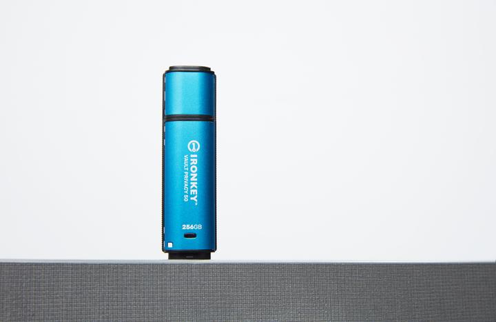 Actual product image Kingston IronKey Vault Privacy 50 (256 GB, USB 3.2, USB-A)
