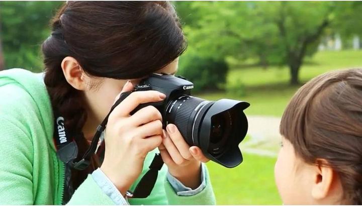 Produktbild Canon Sonnenblende EW-73C