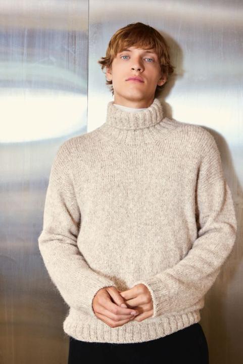 Actual product image Sandnes Garn Instruction booklet 2412 MR. Single instruction 2412 No. 2 Dave Sweater Man- German