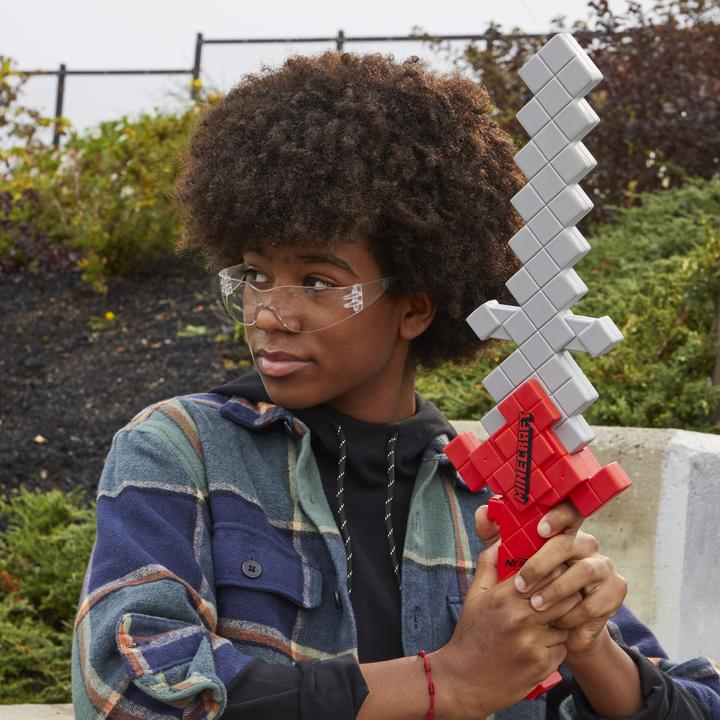 Immagine prodotto Nerf Spada rubacuori Minecraft, 4 dardi in schiuma Elite, lama morbida, lanciadardi