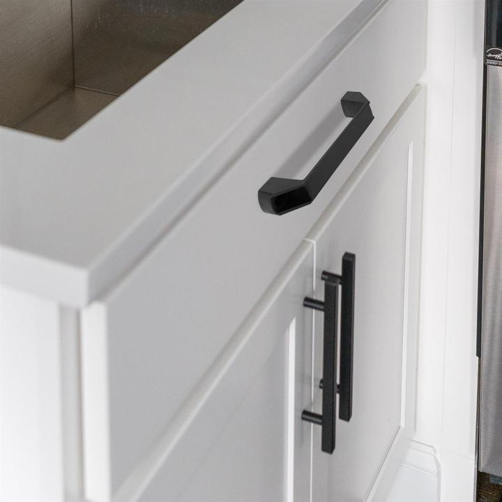 Actual product image Intirilife Plastic Handle 120 mm