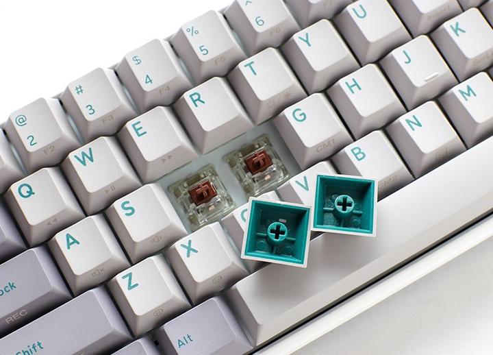 Produktbild Ducky One 3 Mist Grey SF Gaming Tastatur, RGB LED - MX-Blue (US) (US, Kabelgebunden)