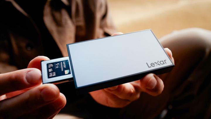 Actual product image Lexar PRO Workflow CFexpress TypB Reader (USB 3.2)