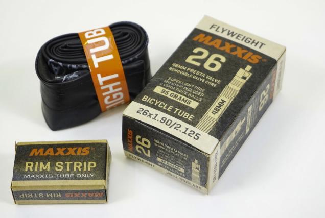 Produktbild Maxxis FLY WEIGHT 26x1,90/2,125 Butyl Presta 48 mm (Presta (SV), 26", 48 mm)