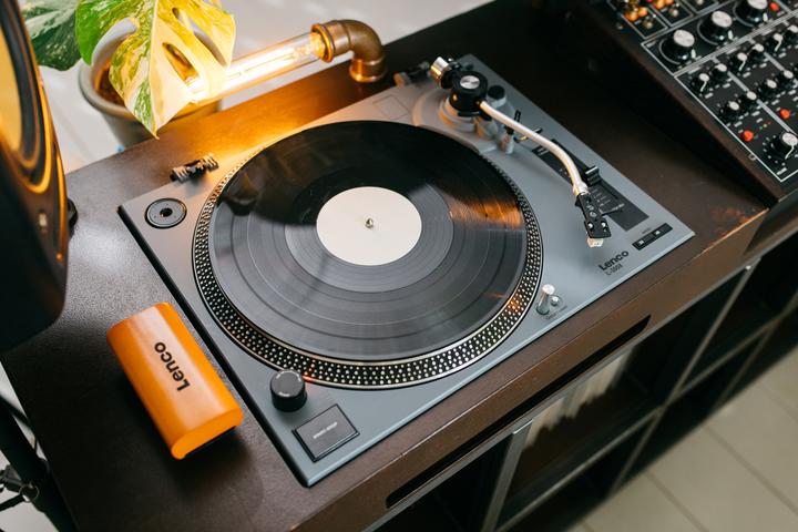 Actual product image Lenco TTA-5IN1 (Record player cleaning)