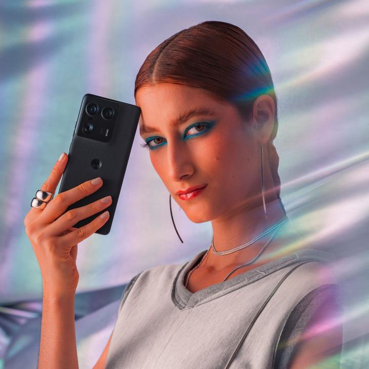 Actual product image Motorola Edge 50 Ultra (1000 GB, Forest grey, 6.70", SIM + eSIM, 50 Mpx, 5G)