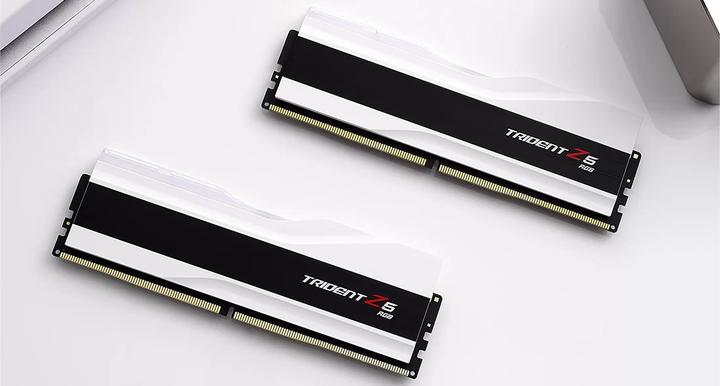 Image du produit G.Skill Trident Z5 RGB (2 x 24 Go, 7200 MHz, RAM DDR5, DIMM)