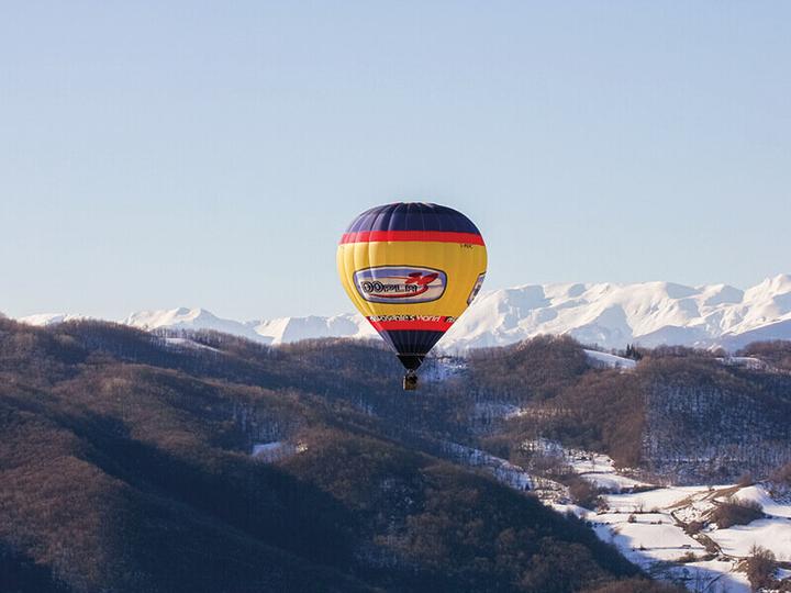 Image du produit Smartbox Vol en montgolfière dans le nord de l'Italie pour 2 personnes (2 pers.)