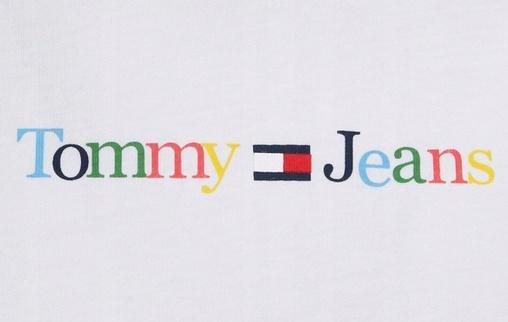 Actual product image Tommy Hilfiger Tjw Reg Colour Serif Linear Ladies T-Shirt (XS)