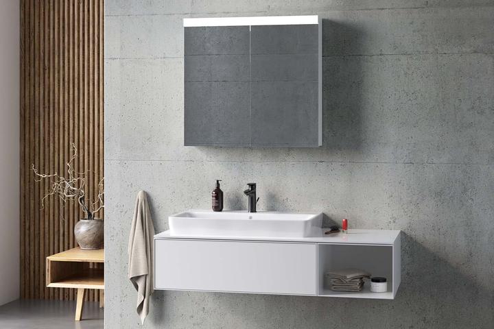 Produktbild Schneider LOWLINE Basic LED Lichtspiegelschrank, 1 Tür, Anschlag wechselbar, 60x74,8x13,5cm, 171.26 (60 x 74 x 84 cm)