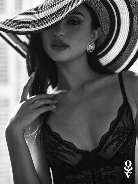 Produktbild Obsessive Exquisite Perisia Schrittloser Body Schwarz (S)