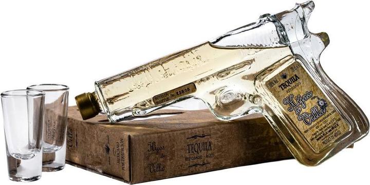 Actual product image Hijos de Villa Reposado mit Etui und 2 Shotgläsern (1 x 20 cl)