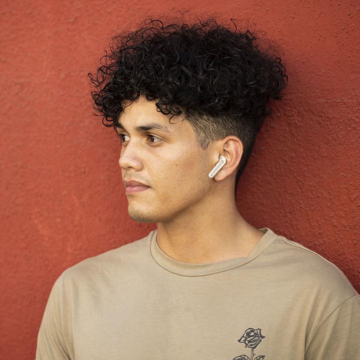 Produktbild Cellularline Music & Sound Bluetooth (keine Geräuschunterdrückung, 5 h, Kabellos)