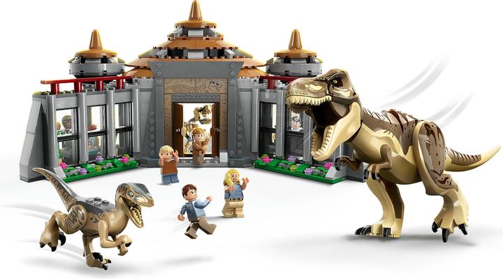 Actual product image LEGO Attack of the T. rex and the raptor on the visitor centre (76961, LEGO Jurassic World)
