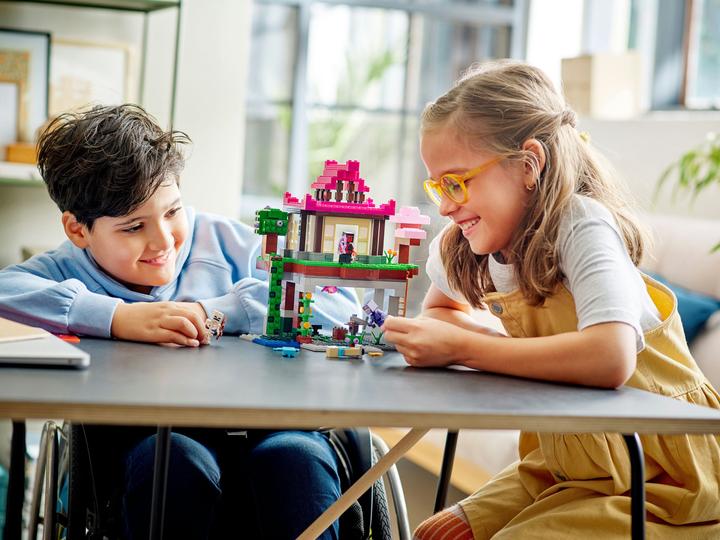 Produktbild LEGO Das Trainingsgelände (21183, LEGO Minecraft)