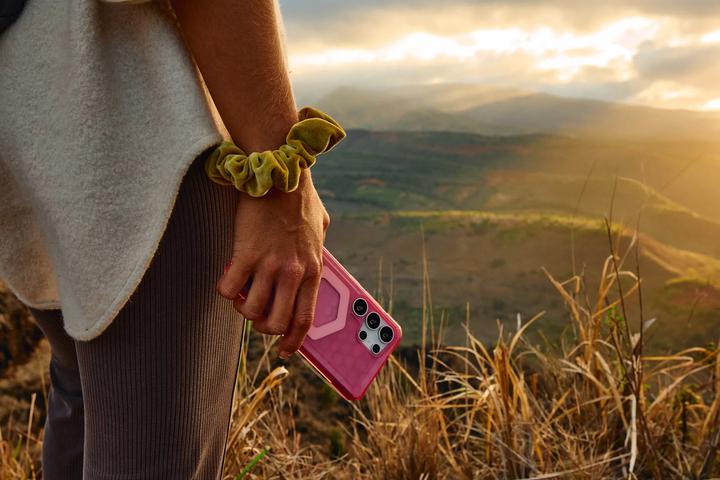 Actual product image UAG Essential Armor with Magnet (Samsung Galaxy S25 Ultra)