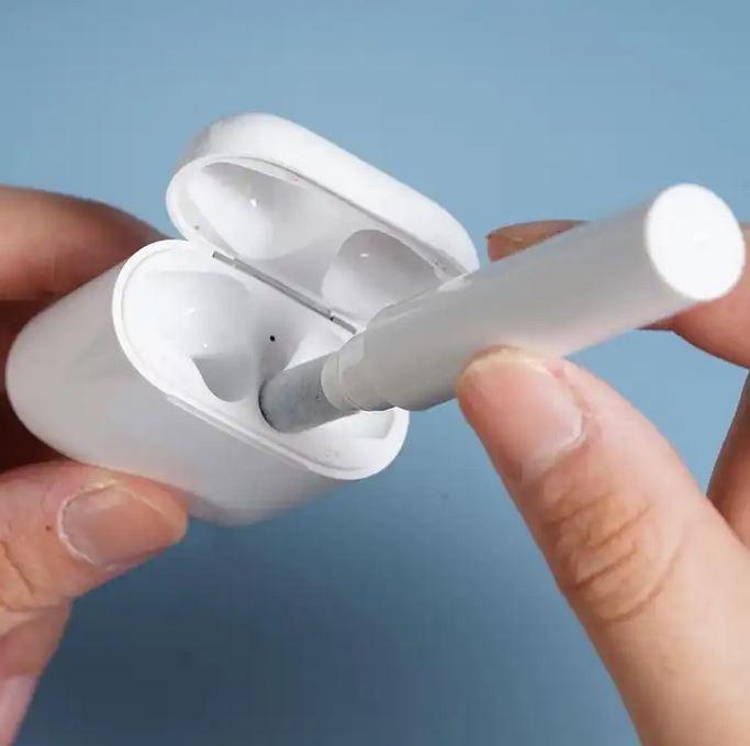 Image du produit PhoneLook Stylo multi-nettoyage 3 en 1 outil pour les écouteurs Bluetooth et le boîtier de charge