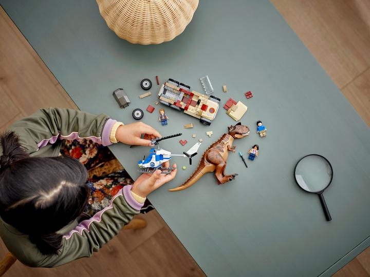 Immagine prodotto LEGO All'inseguimento del Carnotauro (76941, LEGO Jurassic World)