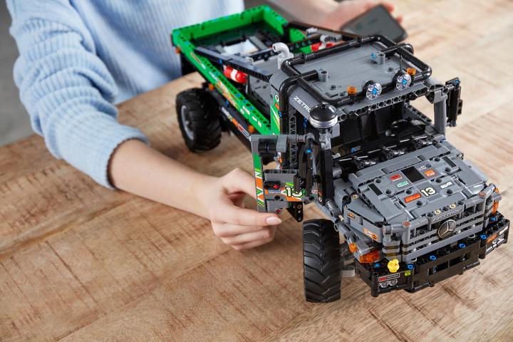 Produktbild LEGO Mercedes-Benz Zetros Offroad-Truck (42129, LEGO Technic)