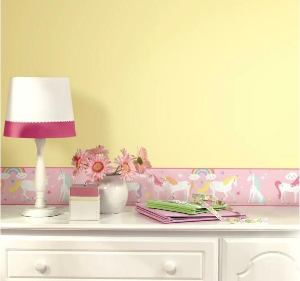 Produktbild Roommates Magical Unicorn Peel & Stick Wallpaper Border