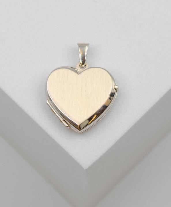 Actual product image Muau Heart (750/18K white gold)