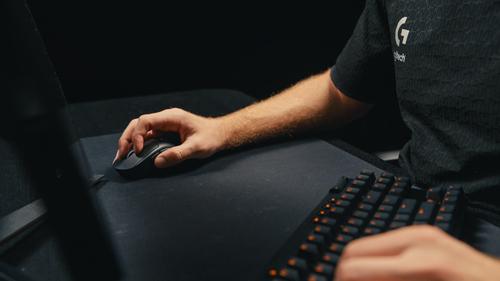 Immagine prodotto Logitech Pro X Superlight 2 Dex (Senza fili, Cablato)