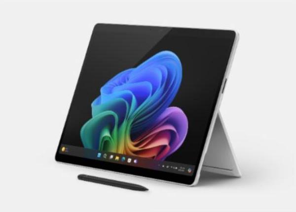 Produktbild Microsoft Surface Pro 11. Edition (Intel) for business – Copilot+ PC (13", Intel Core Ultra 5 236V, 16 GB, 512 GB, Ohne Tastaturlayout)
