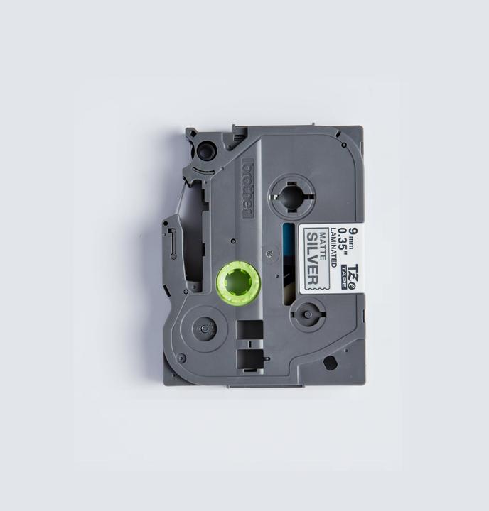Produktbild Brother TZe-M921 (0.90 cm, Silber, Schwarz)